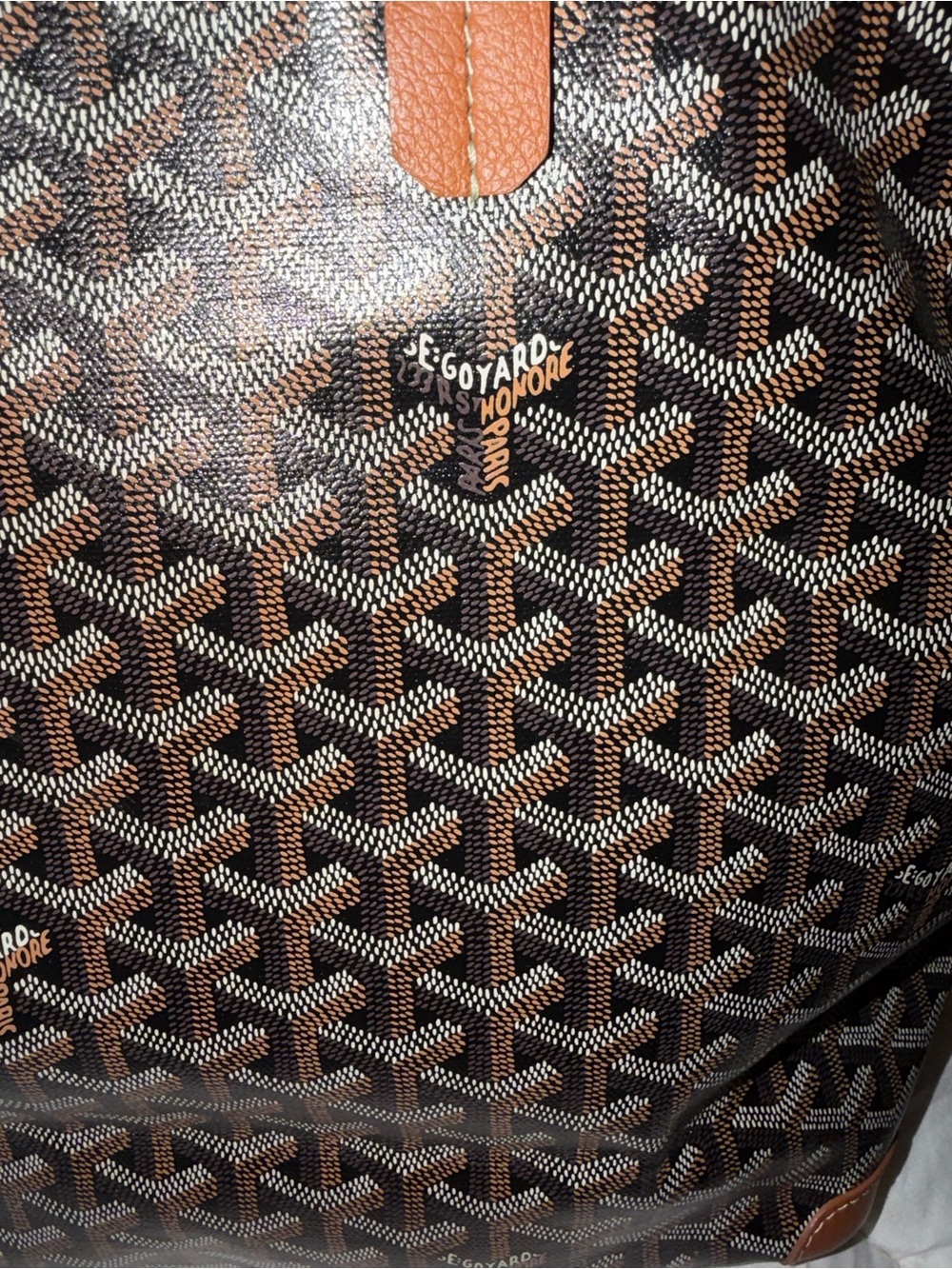 Authentic Goyard Patterned Tote Bag with White Stripe with dust bag - Picture 4 of 13